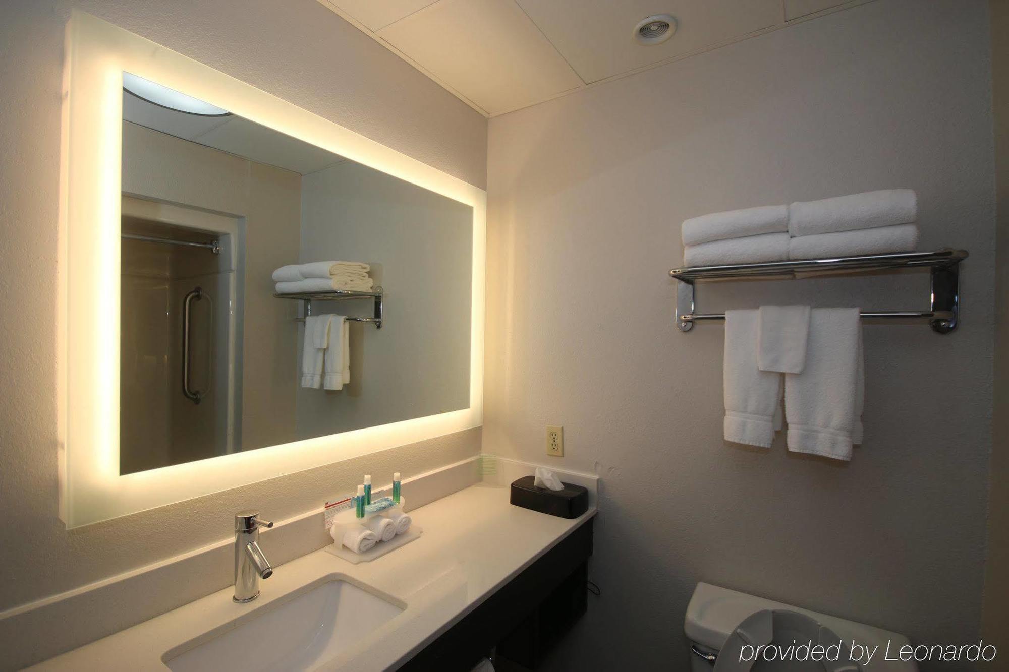 Holiday Inn Express Hillsville By Ihg Esterno foto