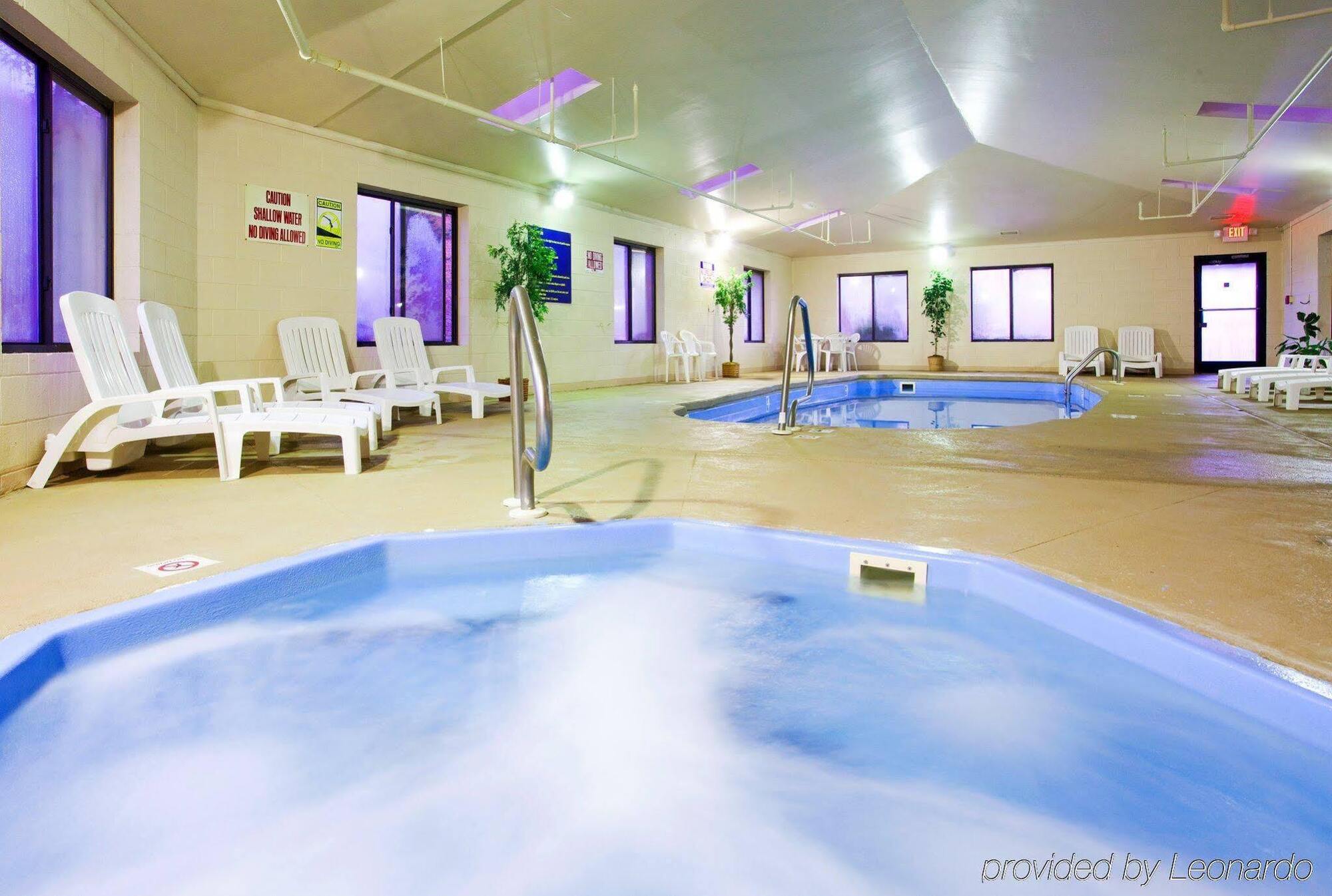 Holiday Inn Express Hillsville By Ihg Esterno foto